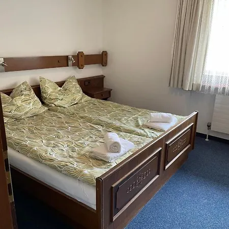 Captains Sunny At Sigl With Summercard زيل أم سي